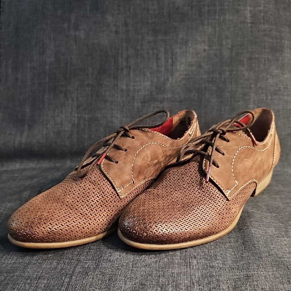 Women's TAMARIS Leather Oxford Size EUR 37/US Size 6 - Made In Germany